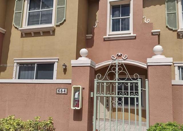 Property at 654 SW 106th Ave #1502, Pembroke Pines, FL 33025, 3 beds, 2.5 baths
