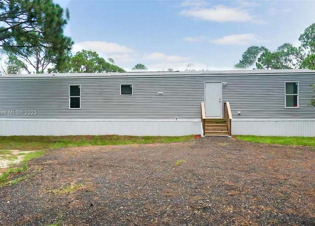 Property at 225 S Isora St, Clewiston, FL 33440, 3 beds, 2 baths