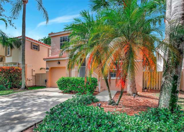 Property at 10948 NW 12th Ct, Plantation, FL 33322, 3 beds, 2.5 baths
