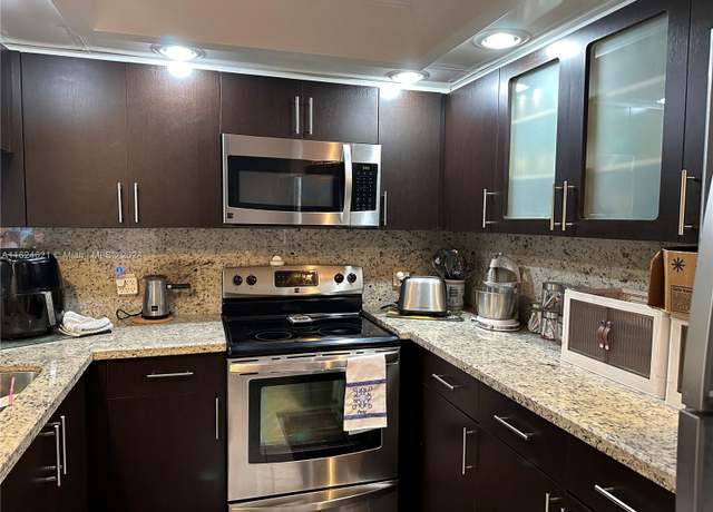 Property at 700 SW 128th Ave Unit 413C, Pembroke Pines, FL 33027, 1 bed, 1 bath