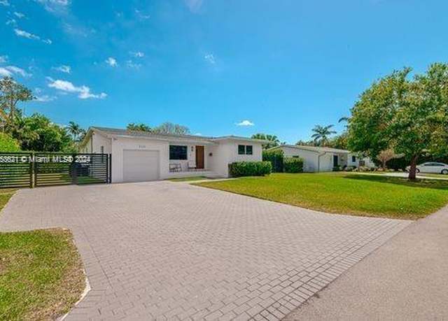Property at 5231 SW 65th Ave, South Miami, FL 33155, 3 beds, 2.5 baths