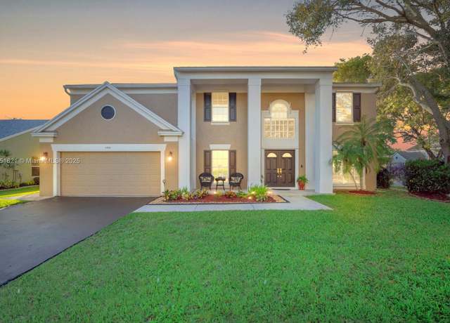 Property at 4941 SW 104th Ter, Cooper City, FL 33328, 4 beds, 2.5 baths