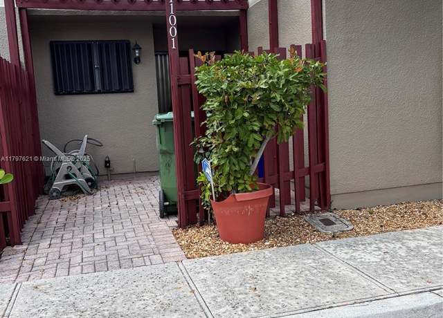 Property at Undisclosed address, Pembroke Pines, FL 33026, 3 beds, 2 baths