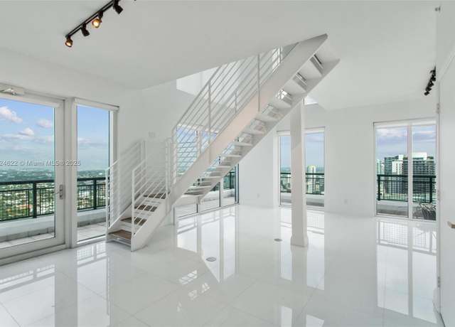 Property at 60 SW 13th St #4413, Miami, FL 33130, 2 beds, 2.5 baths