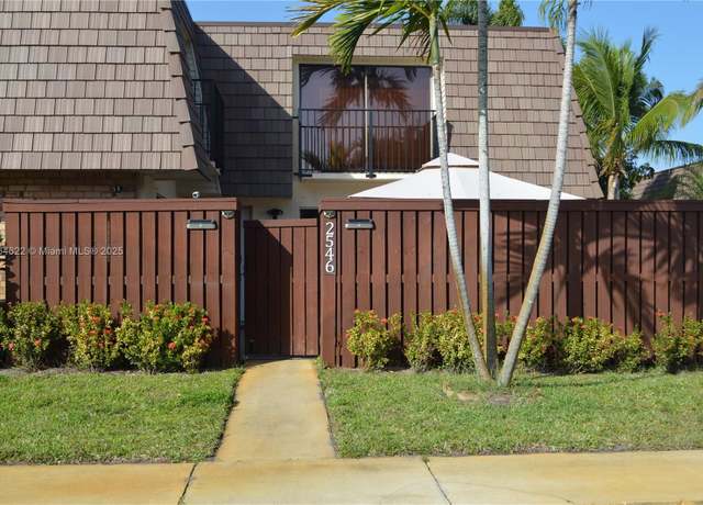 Property at 2546 SW 15th St #2546, Deerfield Beach, FL 33442, 2 beds, 2.5 baths