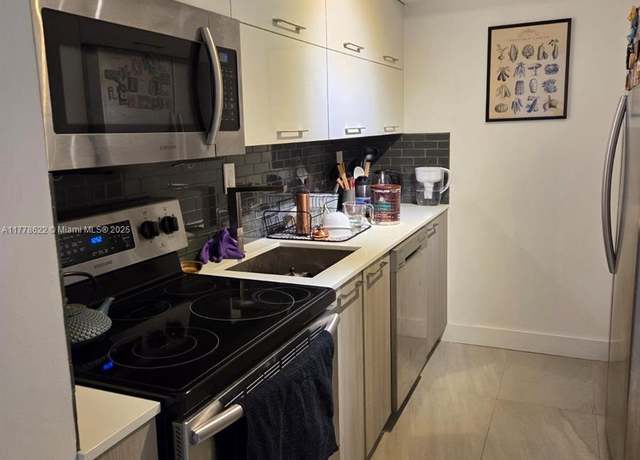 Property at 3300 NE 192nd St #505, Aventura, FL 33180, 2 beds, 2 baths