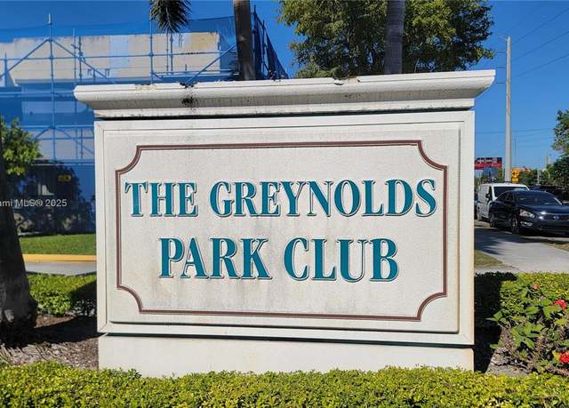 Property at 17890 W Dixie Hwy #302, Miami, FL 33160, 2 beds, 2 baths