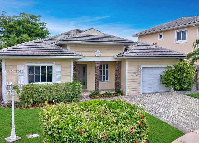 Property at 441 SE 31st Ave, Homestead, FL 33033, 4 beds, 3 baths