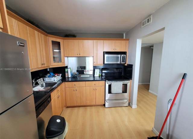 Property at 1401 NE Miami Gardens Dr #993, Miami, FL 33179, 1 bed, 1.5 baths