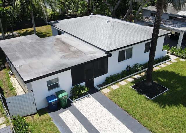 Property at 270 NE 162nd St, Miami, FL 33162, 4 beds, 3 baths