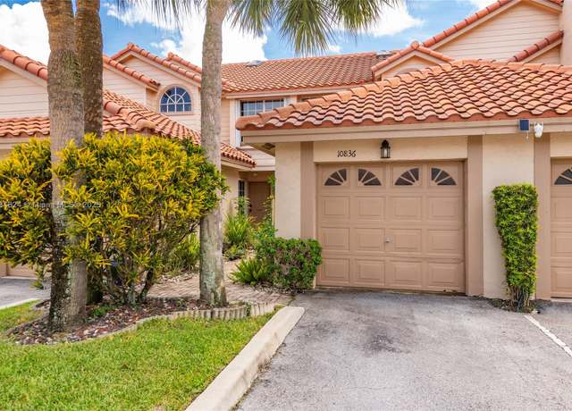 Property at 10836 Cypress Glen Dr, Coral Springs, FL 33071, 2 beds, 2.5 baths