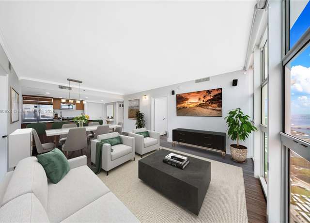 Property at 50 Biscayne Blvd #4004, Miami, FL 33132, 3 beds, 2 baths