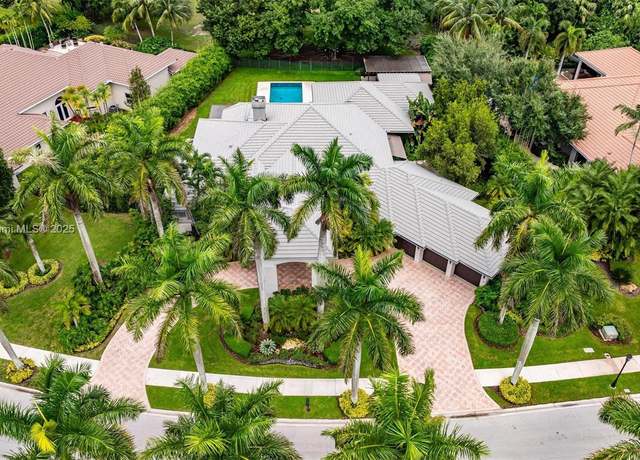Property at 2531 Royal Palm Way, Weston, FL 33327, 5 beds, 5.5 baths