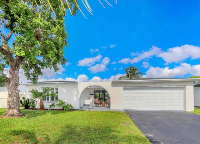 Property at 2001 NW 93rd Ln, Sunrise, FL 33322, 3 beds, 2 baths