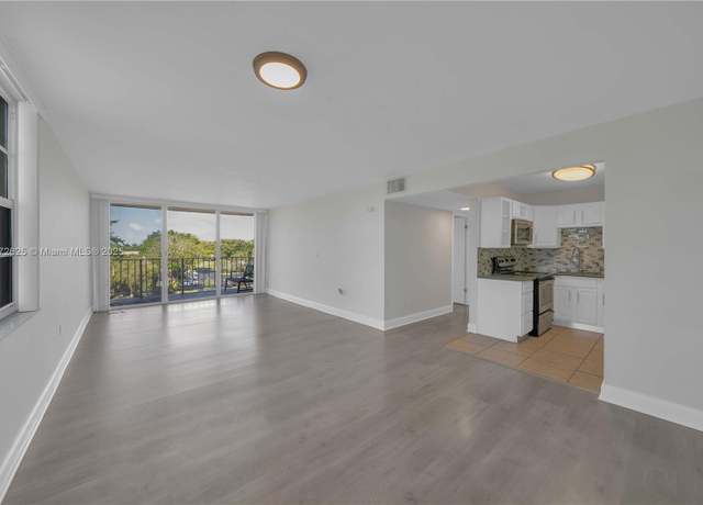 Property at 13120 SW 92nd Ave Unit B-401, Miami, FL 33176, 2 beds, 1 bath