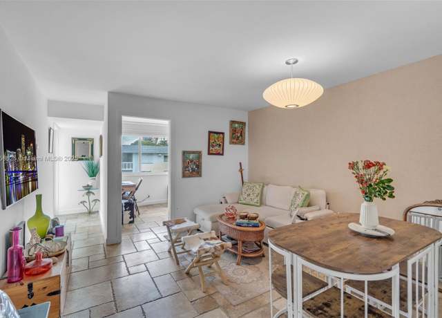 Property at 240 Galen Dr #314, Key Biscayne, FL 33149, 1 bed, 1.5 baths