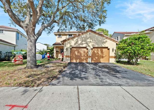 Property at 18463 NW 20th St, Pembroke Pines, FL 33029, 3 beds, 2.5 baths