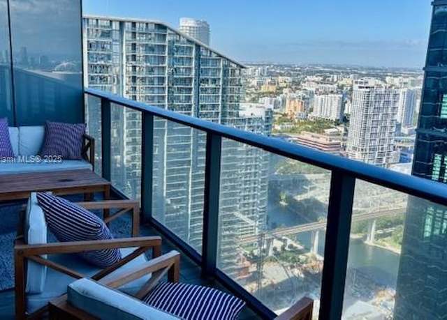 Property at 801 S Miami Ave #4706, Miami, FL 33130, 1 bed, 2 baths