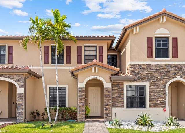 Property at 3508 W 88th Ter, Hialeah, FL 33018, 2 beds, 2.5 baths