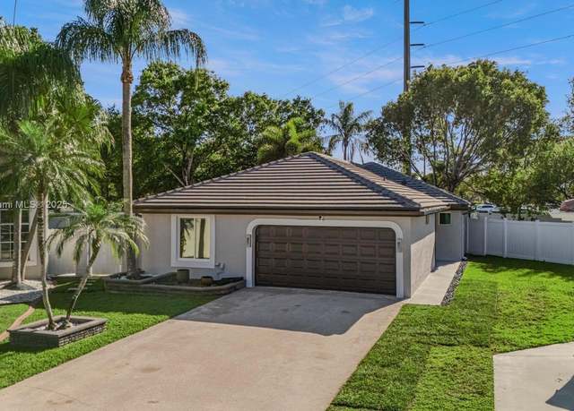 Property at 18396 NW 6th St, Pembroke Pines, FL 33029, 4 beds, 2 baths