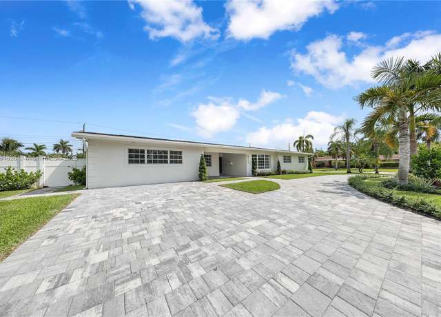 Property at 8355 SW 89th St, Miami, FL 33156, 4 beds, 3 baths