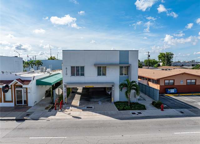 Property at 620 W 29th St, Hialeah, FL 33012, 10 beds, 6 baths