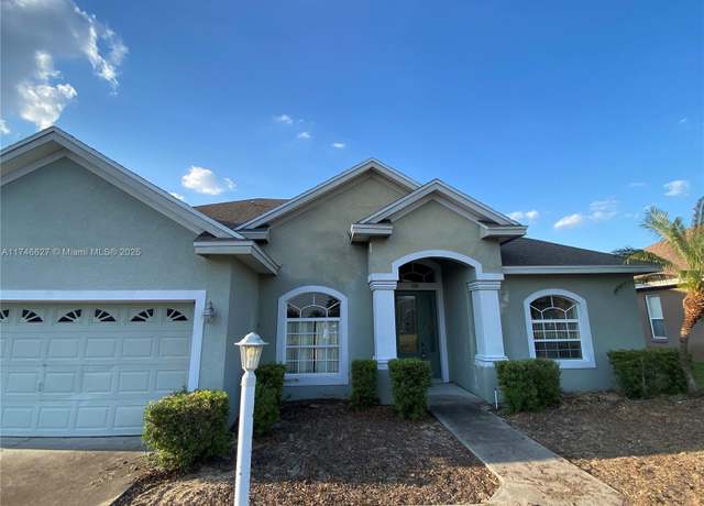 Property at 258 Terranova Blvd, Winter Haven, FL 33884, 4 beds, 3 baths
