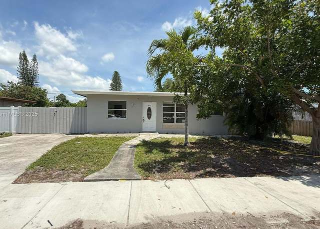 Property at 5621 Cleveland St, Hollywood, FL 33021, 3 beds, 2 baths