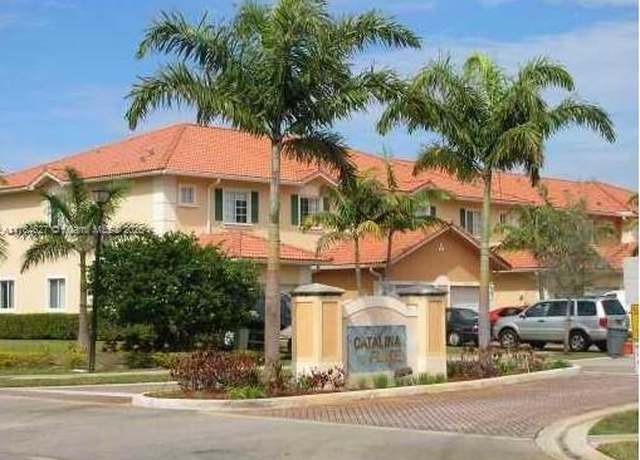Property at 6482 Catalina Ln #6482, Tamarac, FL 33321, 3 beds, 2.5 baths