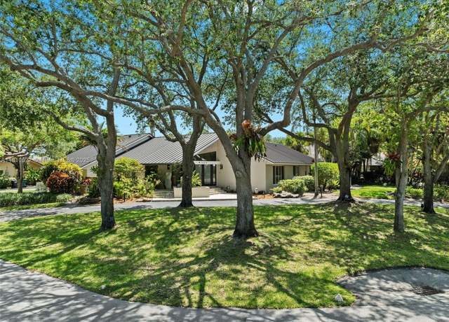Property at 7350 SW 154th Ter, Palmetto Bay, FL 33157, 4 beds, 3.5 baths