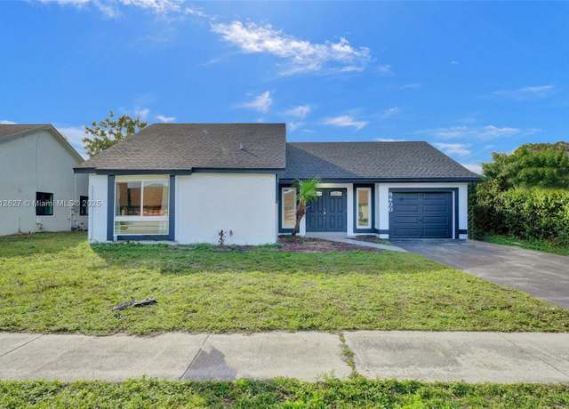Property at 8400 NW 7th St, Pembroke Pines, FL 33024, 3 beds, 2 baths