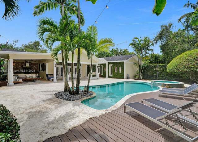 Property at 8405 SW 107th St, Miami, FL 33156, 4 beds, 5.5 baths