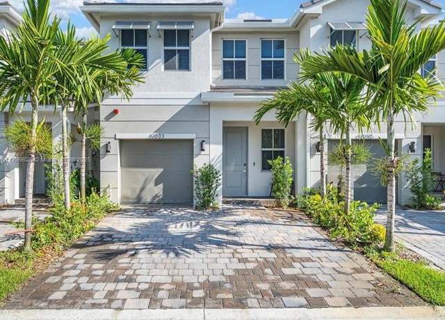 Property at 17033 SW 1st St, Pembroke Pines, FL 33027, 3 beds, 3 baths