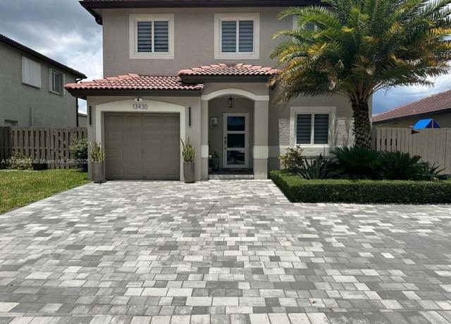 Property at 13430 SW 118th Pl, Miami, FL 33186, 4 beds, 2.5 baths