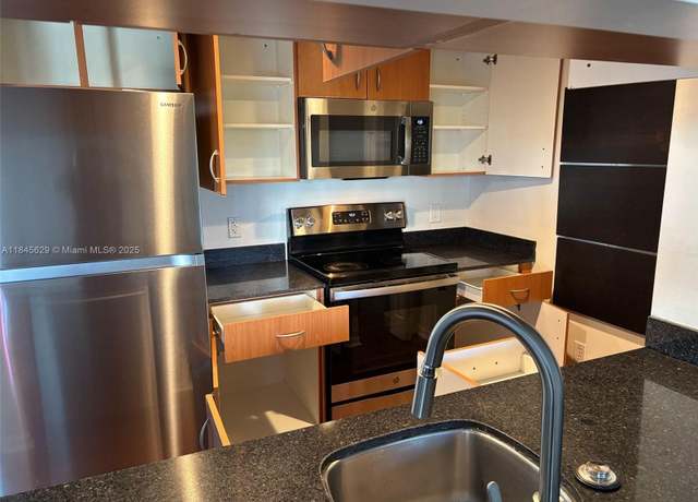 Property at 816 NW 11th St #505, Miami, FL 33136, 2 beds, 2 baths