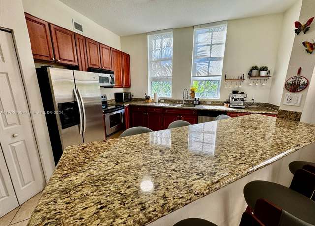 Property at 3001 NE 185th St #514, Aventura, FL 33180, 2 beds, 2 baths