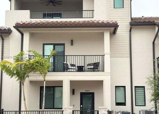 Property at 4867 NW 84th Ave, Doral, FL 33166, 3 beds, 3 baths