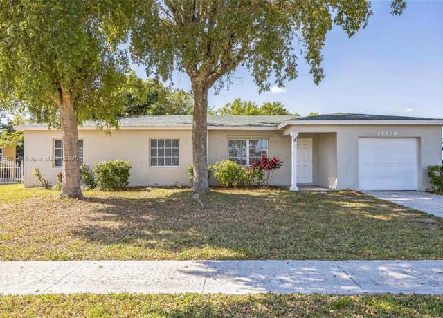 Property at 10850 Eureka St, Boca Raton, FL 33428, 3 beds, 2 baths