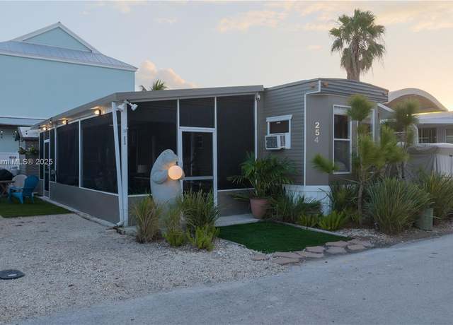 Property at 325 Calusa Street 254, Key Largo, FL 33037, 2 beds, 1 bath