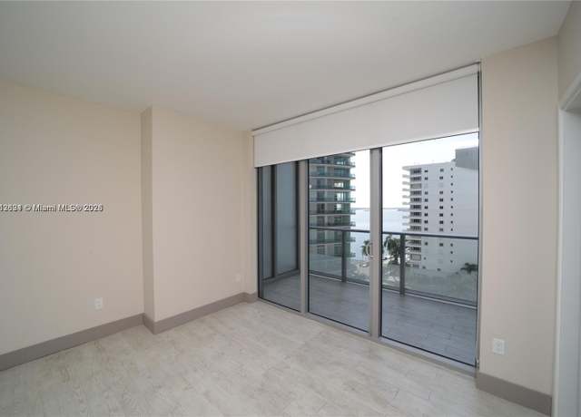 Property at 1300 Brickell Bay Dr #1006, Miami, FL 33131, 1 bed, 1.5 baths