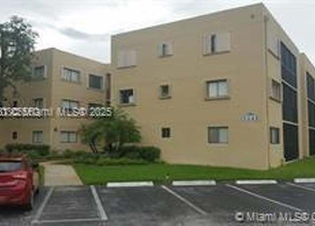 Property at 8045 SW 107th Ave #323, Miami, FL 33173, 2 beds, 2 baths