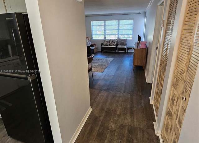 Property at 410 SE 2nd St #318, Hallandale Beach, FL 33009, 1 bed, 2.5 baths