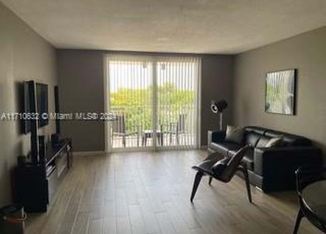 Property at 6940 Miami Gardens Dr Unit 1-424, Hialeah, FL 33015, 2 beds, 1 bath