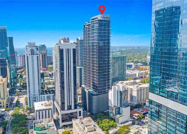 Property at 1000 Brickell Plz #4703, Miami, FL 33131, 1 bed, 1.5 baths