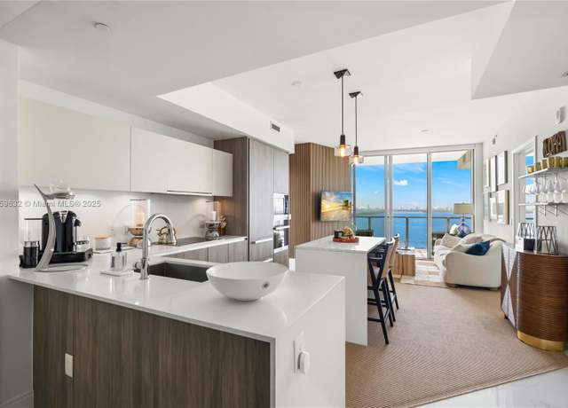 Property at 2900 NE 7th Ave #2303, Miami, FL 33137, 2 beds, 3 baths