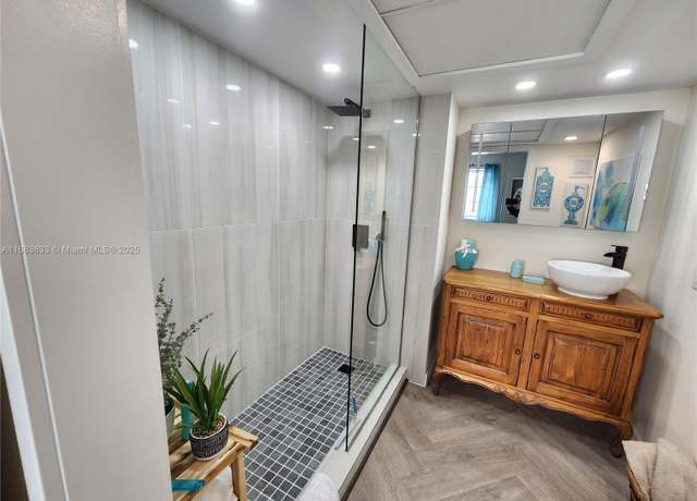 Property at 659 W Oakland Park Blvd Unit 218C, Oakland Park, FL 33311, 1 bed, 1 bath