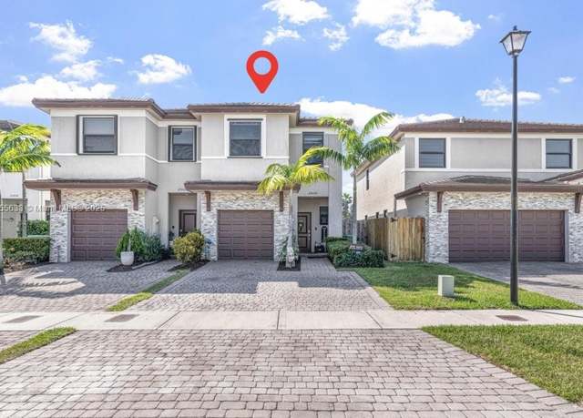 Property at 25020 SW 108th Ave #25020, Homestead, FL 33032, 3 beds, 2.5 baths