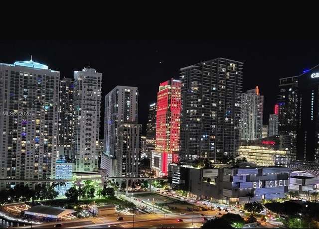 Property at 90 SW 3rd St #2214, Miami, FL 33130, 1 bed, 1.5 baths