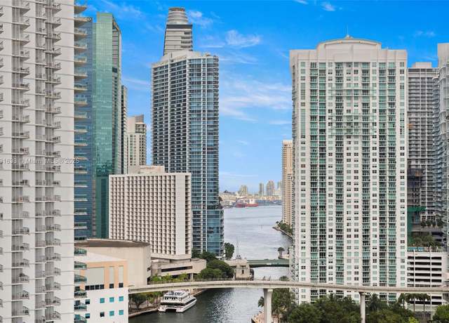 Property at 90 SW 3rd St #2214, Miami, FL 33130, 1 bed, 1.5 baths