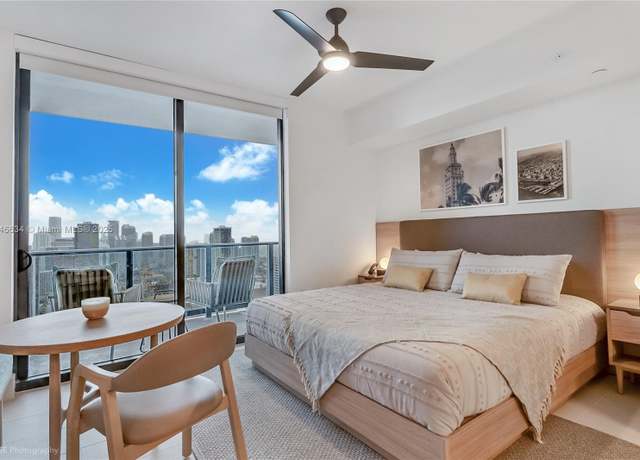 Property at 601 NE 1st Ave #4406, Miami, FL 33132, 1 bath
